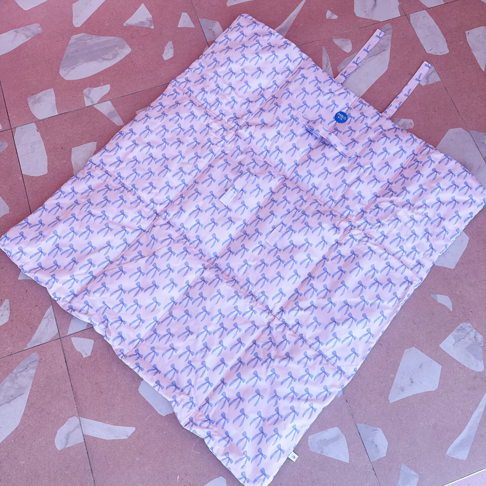 Pablo & Co Baby Blue Bows & Petal Deluxe Travel Mat