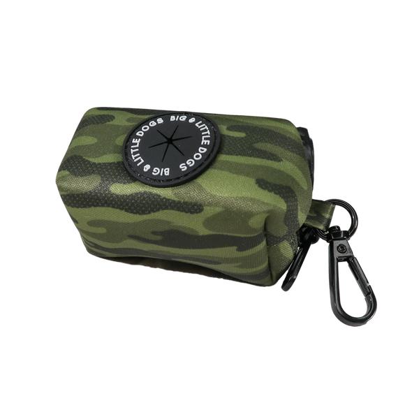 Big & Little Dogs Poop Bag Holder: Camouflaged