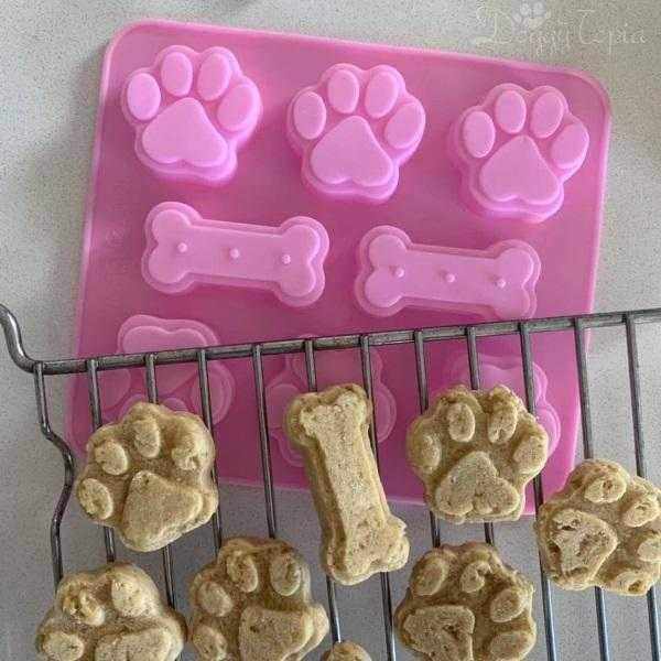 Paws and Bones Silicone Mould - Moulds from . at DoggyTopia